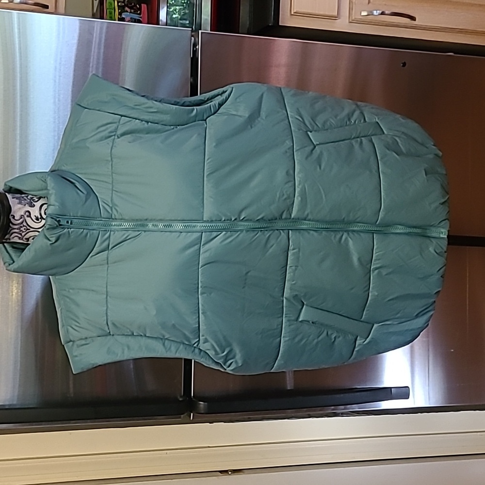 Stratus Oversized Vest - Picture 1 of 9